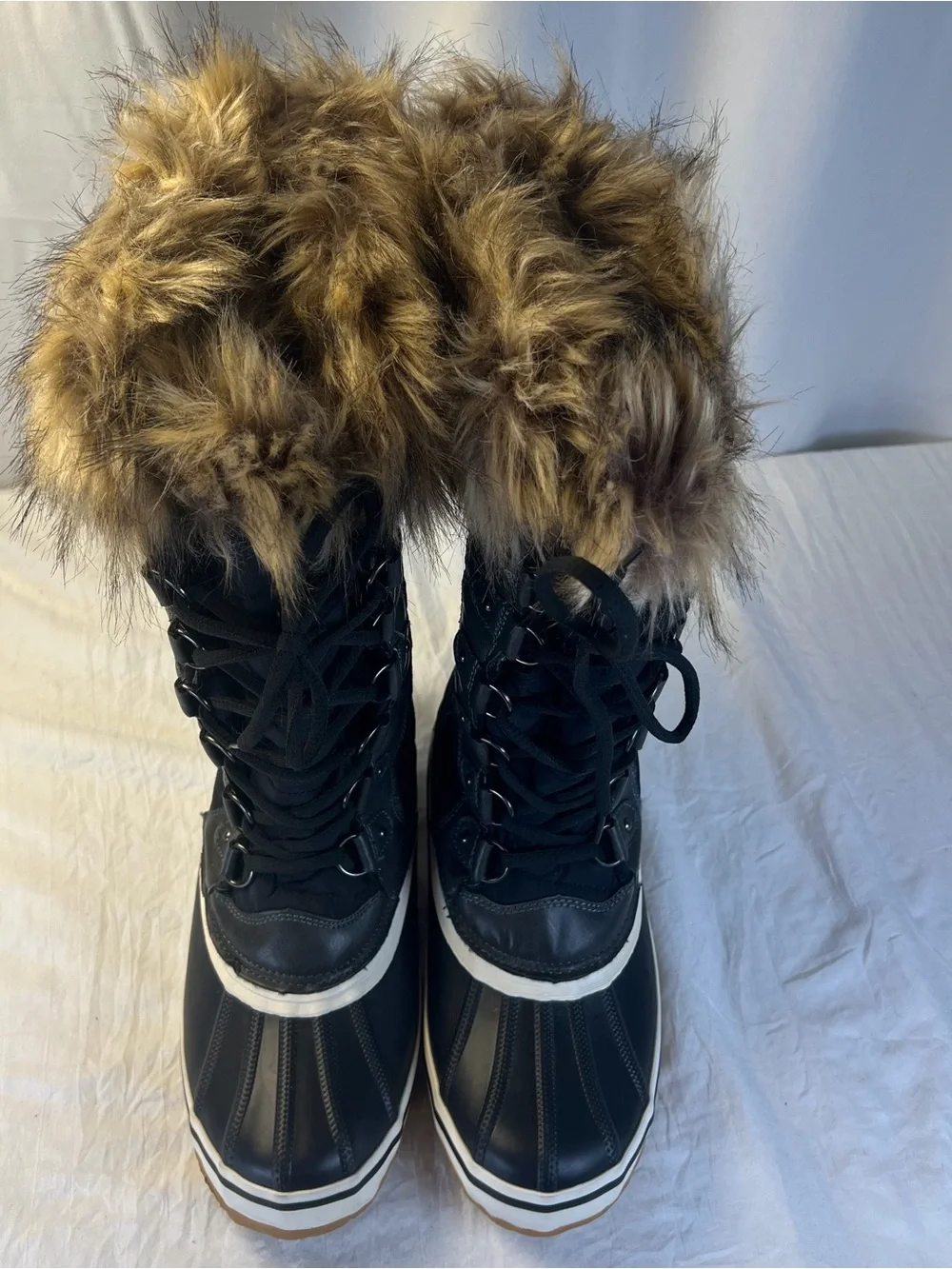 Falls Creek KatrinaII Women's sz10 Black 3MThinsulate FurTrim Winter LaceUpBoots